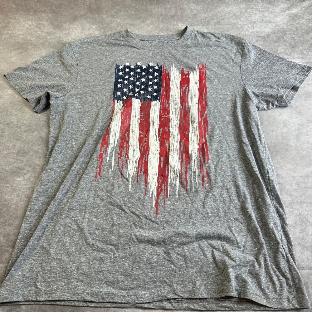 Home of the‎ Brave American Flag T-Shirt Mens XL Gray Distressed Patriotic Tee